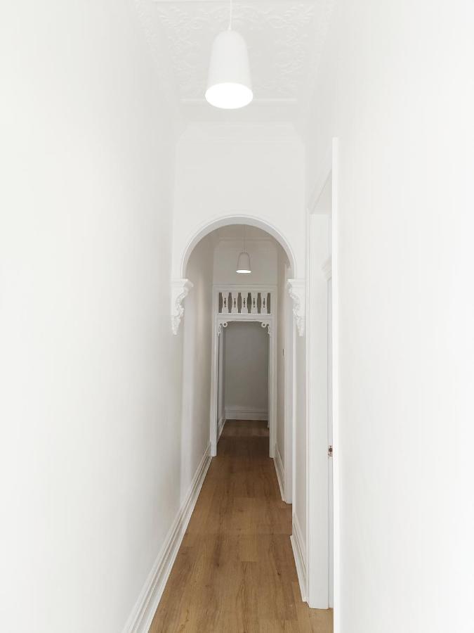 Hospedagem domiciliar Stylish Queen 1min Walk To Station 5min To 10min To Airport Sidney