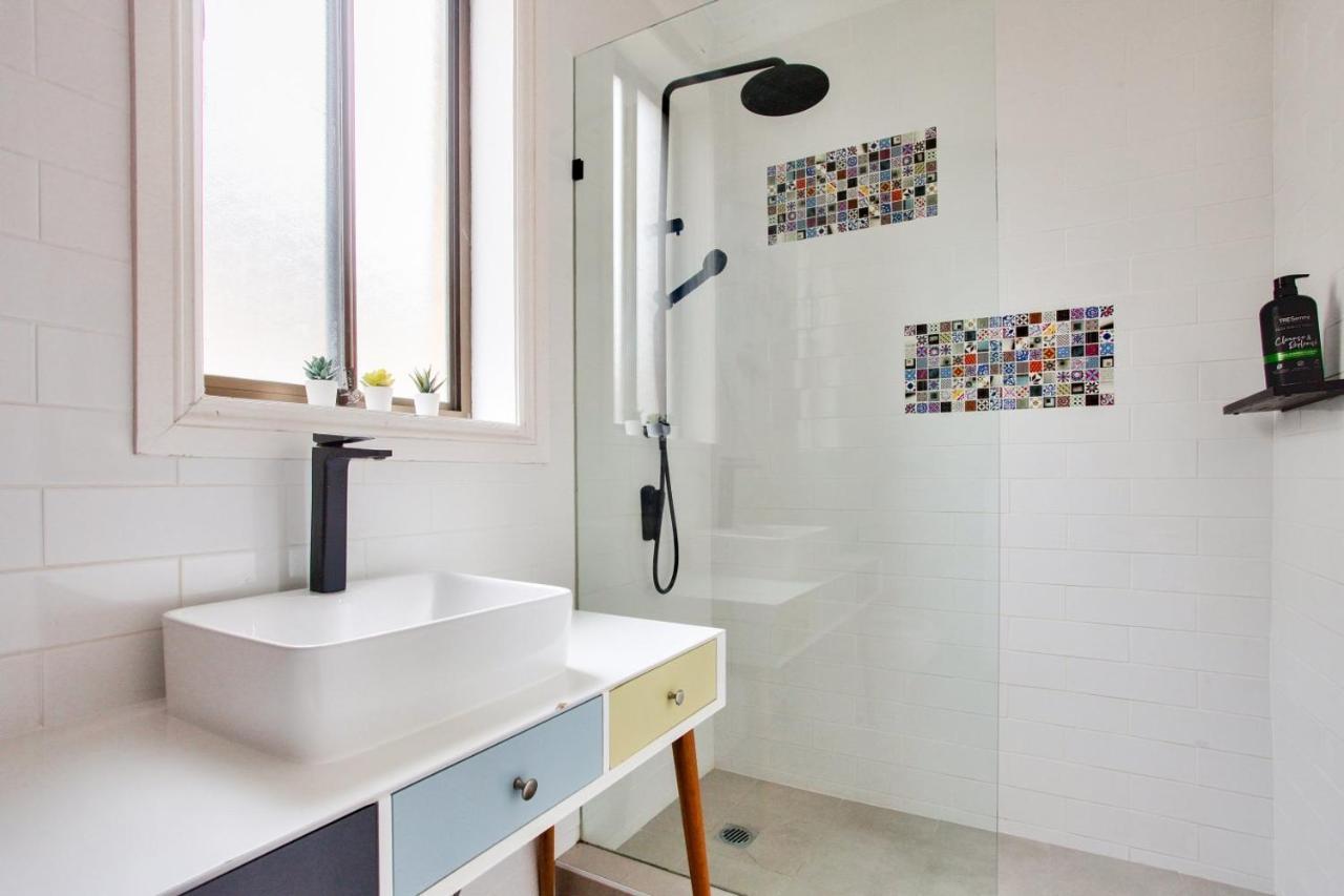 2 Bedroom Newtown Near To Shops 2 Sydney