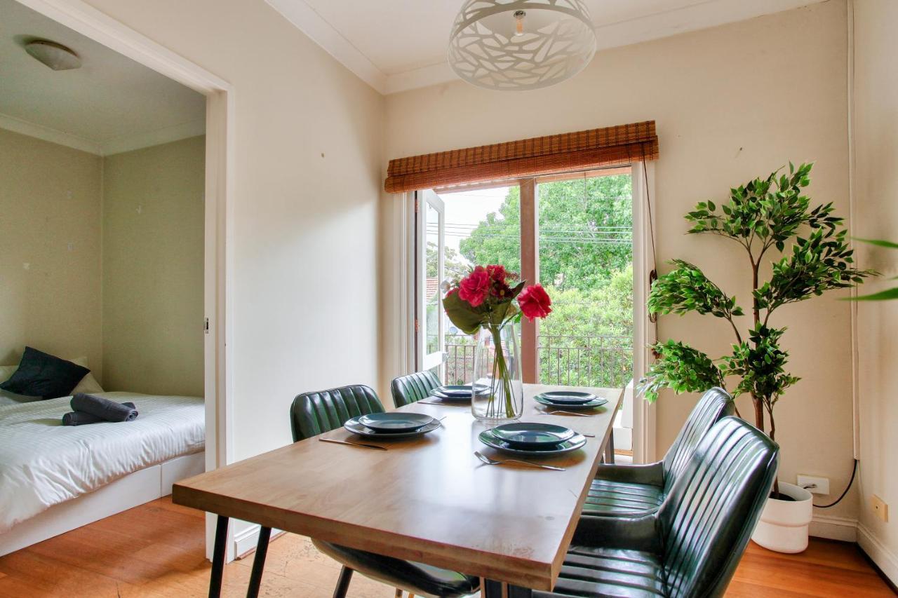 Apartment 2 Bedroom Newtown Near To Shops 2 Sydney