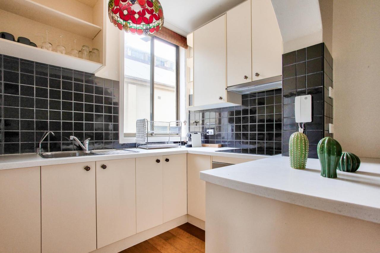 2 Bedroom Newtown Near To Shops 2 *