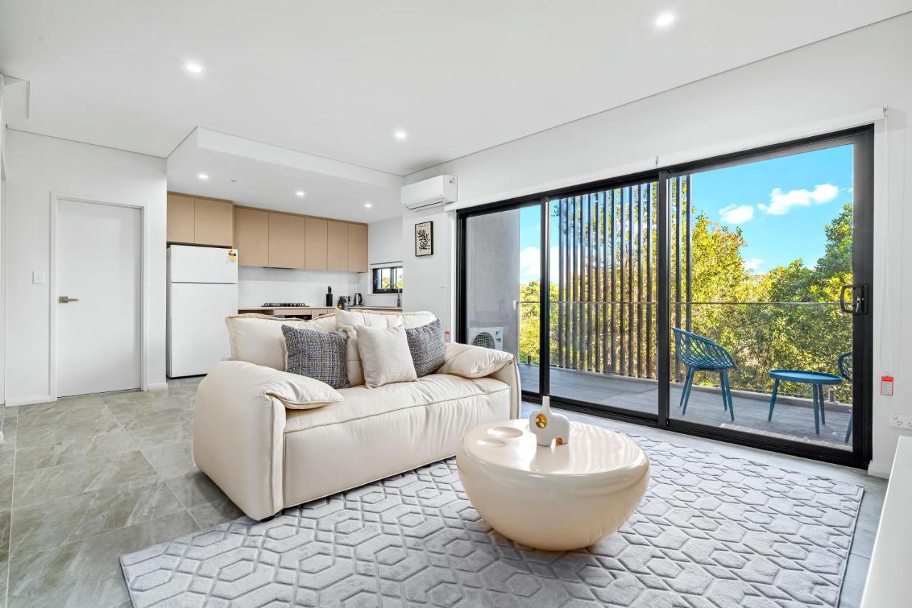 Urban Oasis In Heart Of Homebush Apartment