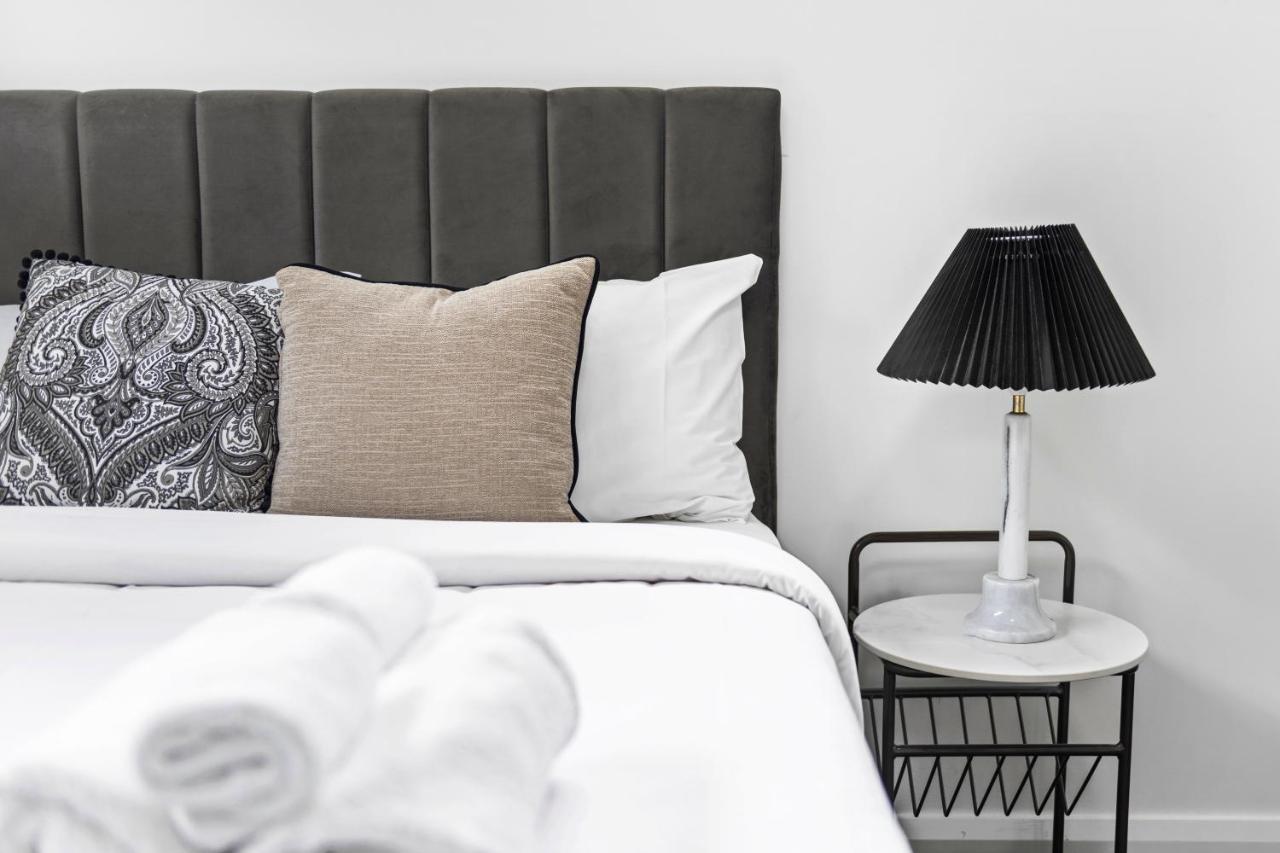 Apartment Urban Oasis In Heart Of Homebush