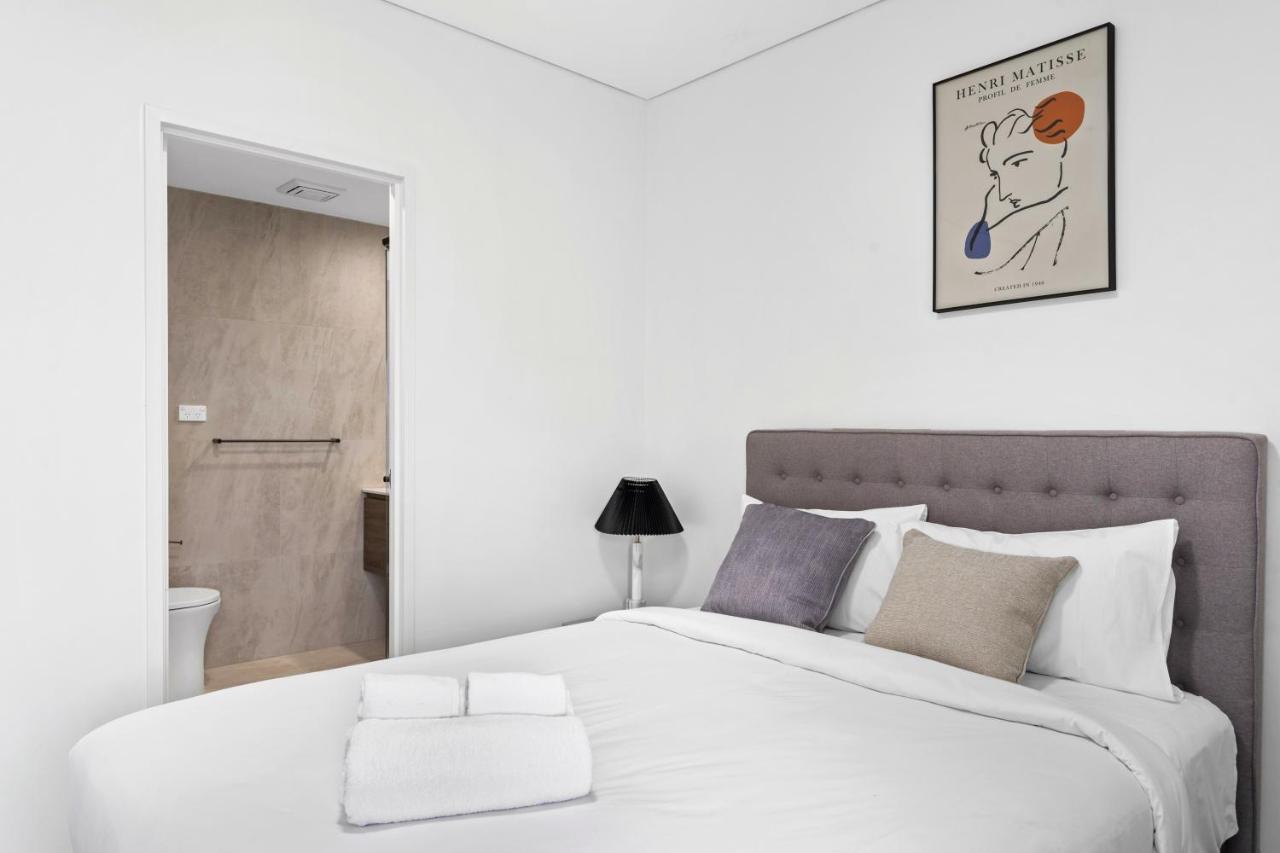 Urban Oasis In Heart Of Homebush Apartment *