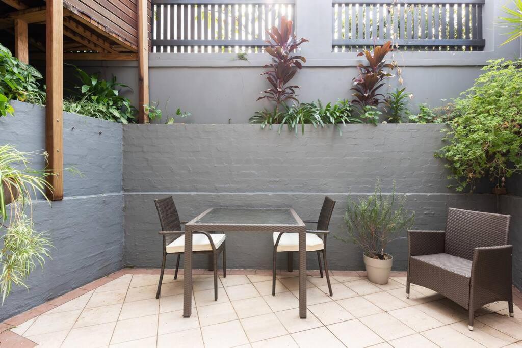 -cammeray Apartment
