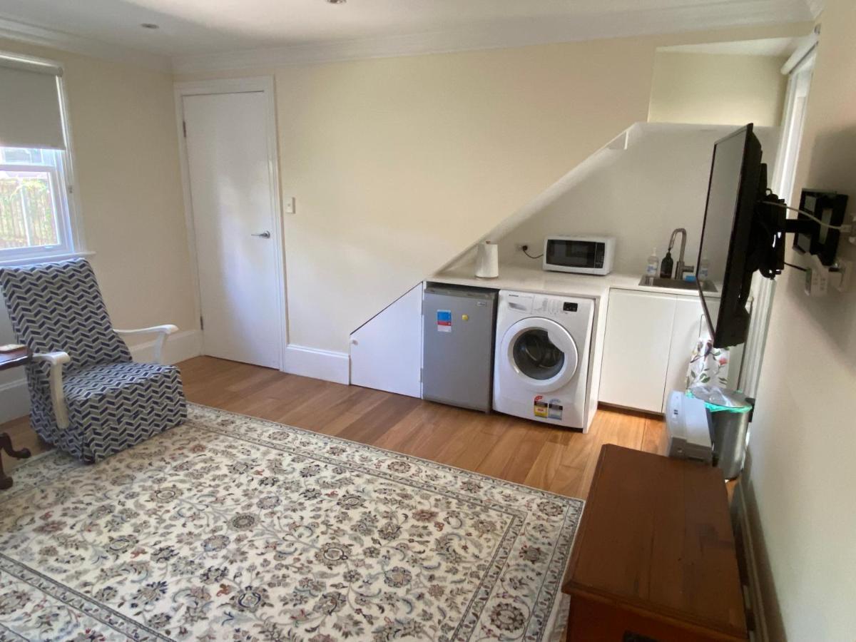Garden Flat, North *