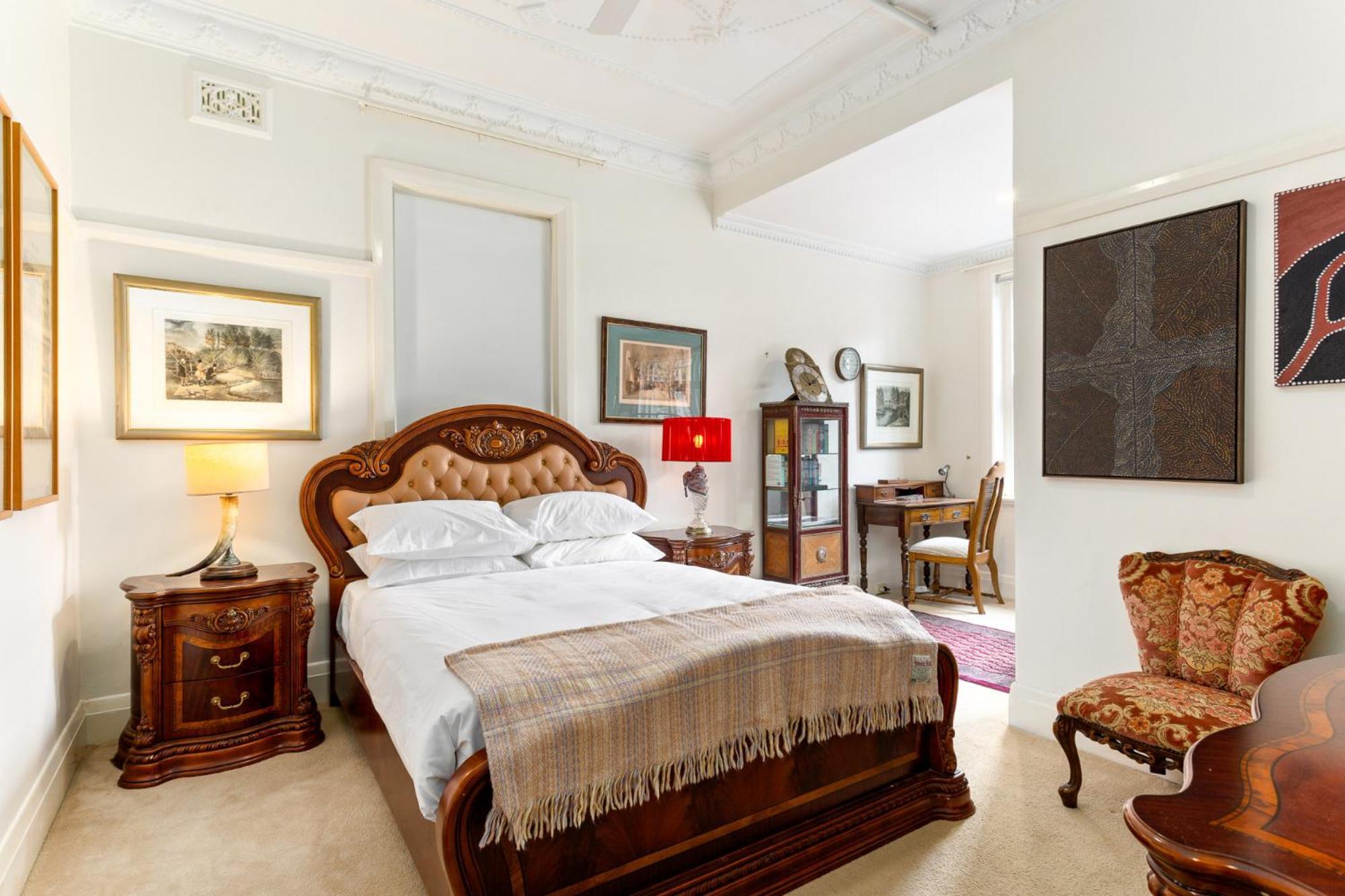 Apartment Eclectic Art Deco In Great Location *