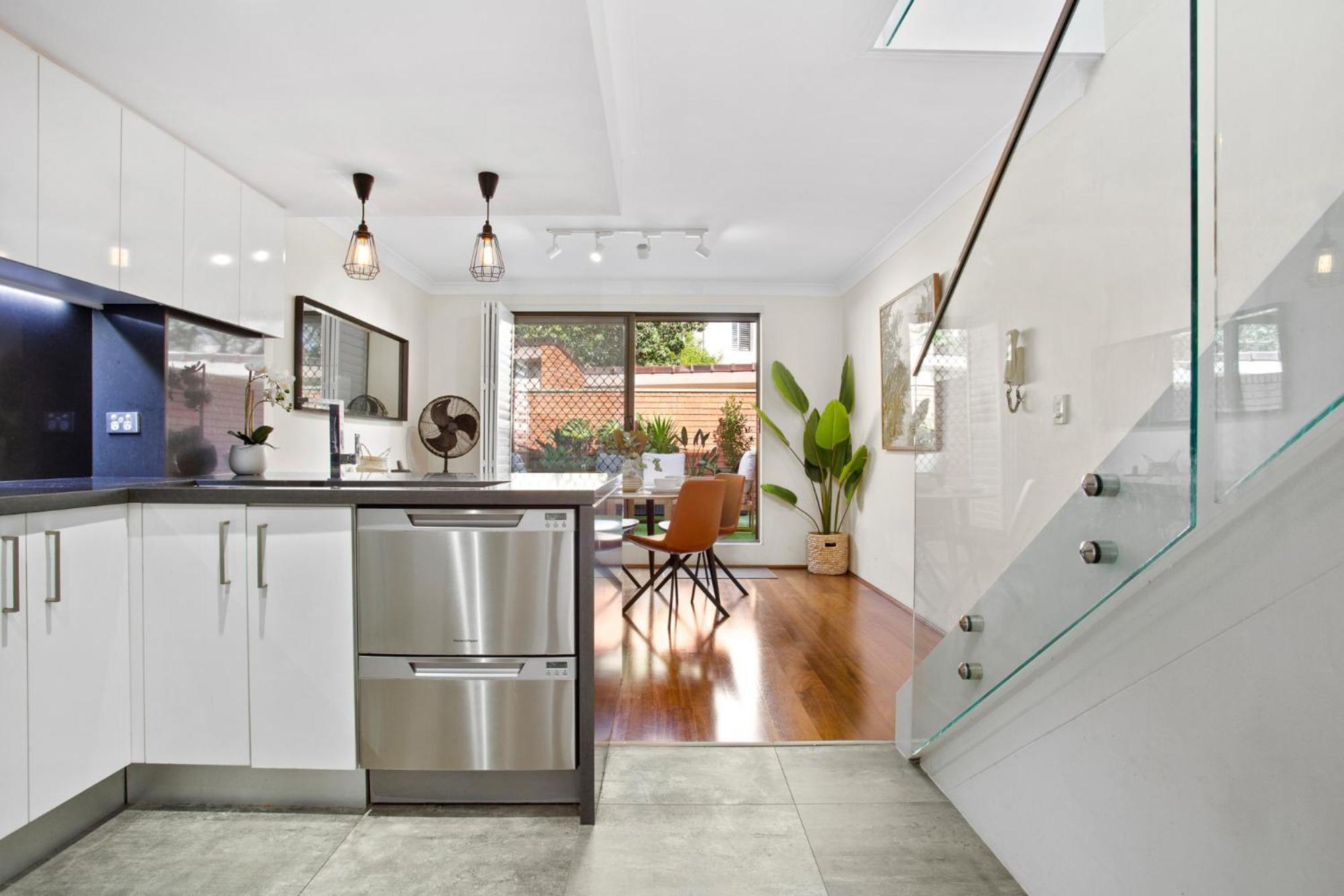 Elegantly Modern 2-bed In The Heart Of Chippendale *