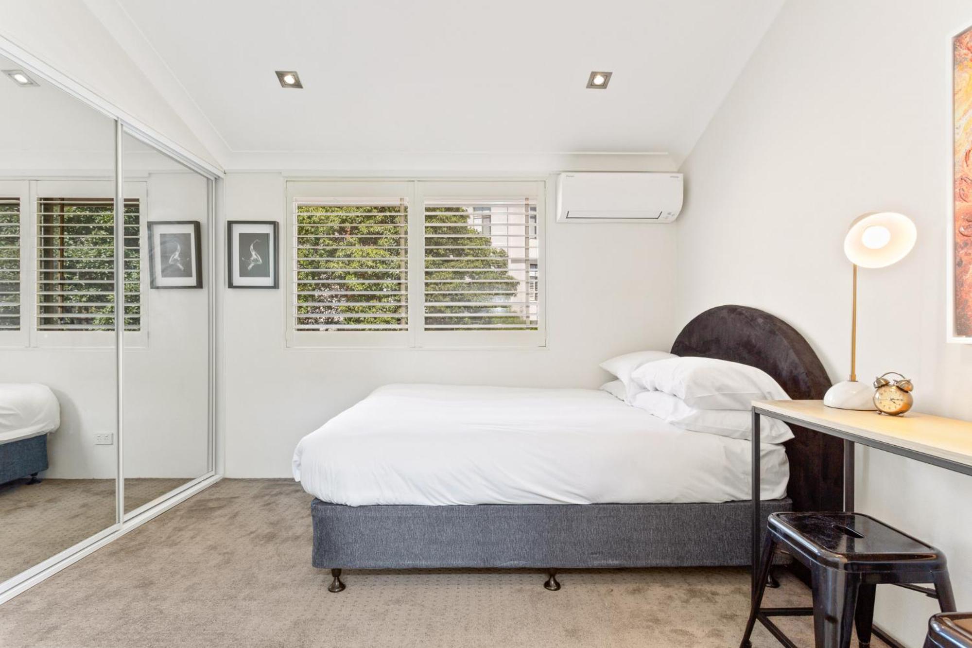 Elegantly Modern 2-bed In The Heart Of Chippendale