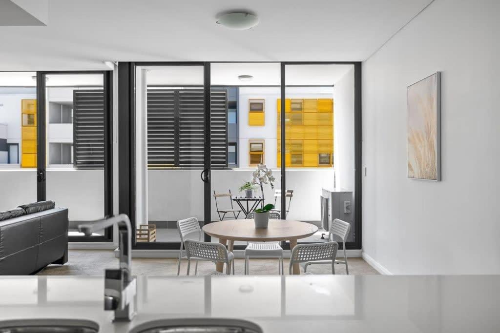 Apartment New 3br In Kingsgrove Sleeps 7 Sydney