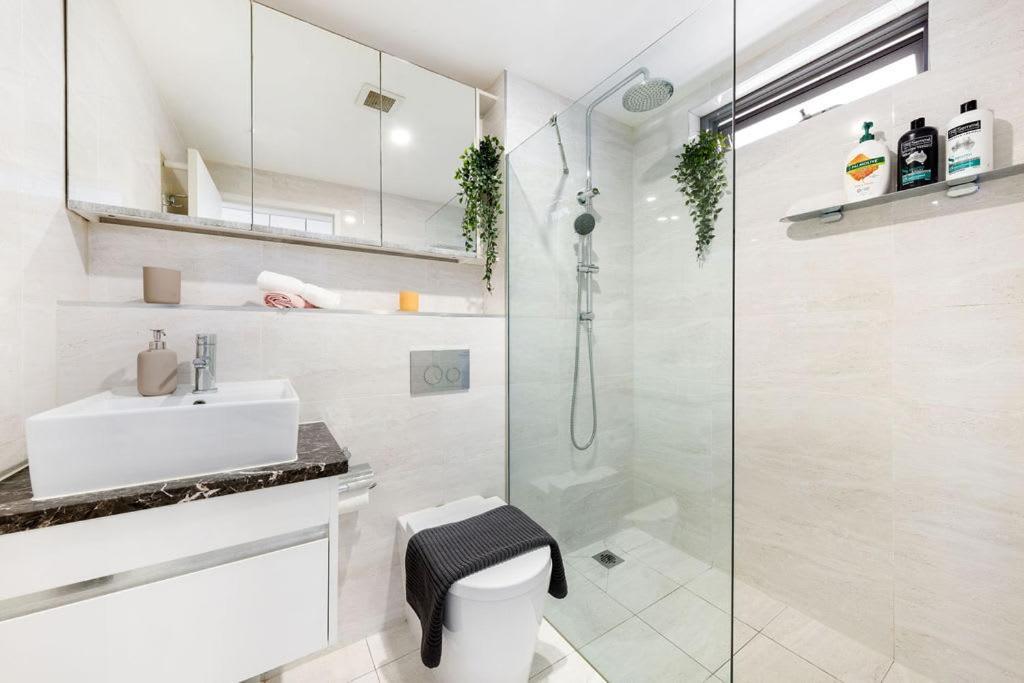 A Lovely 5min Walk To Bondi Apartment Sydney