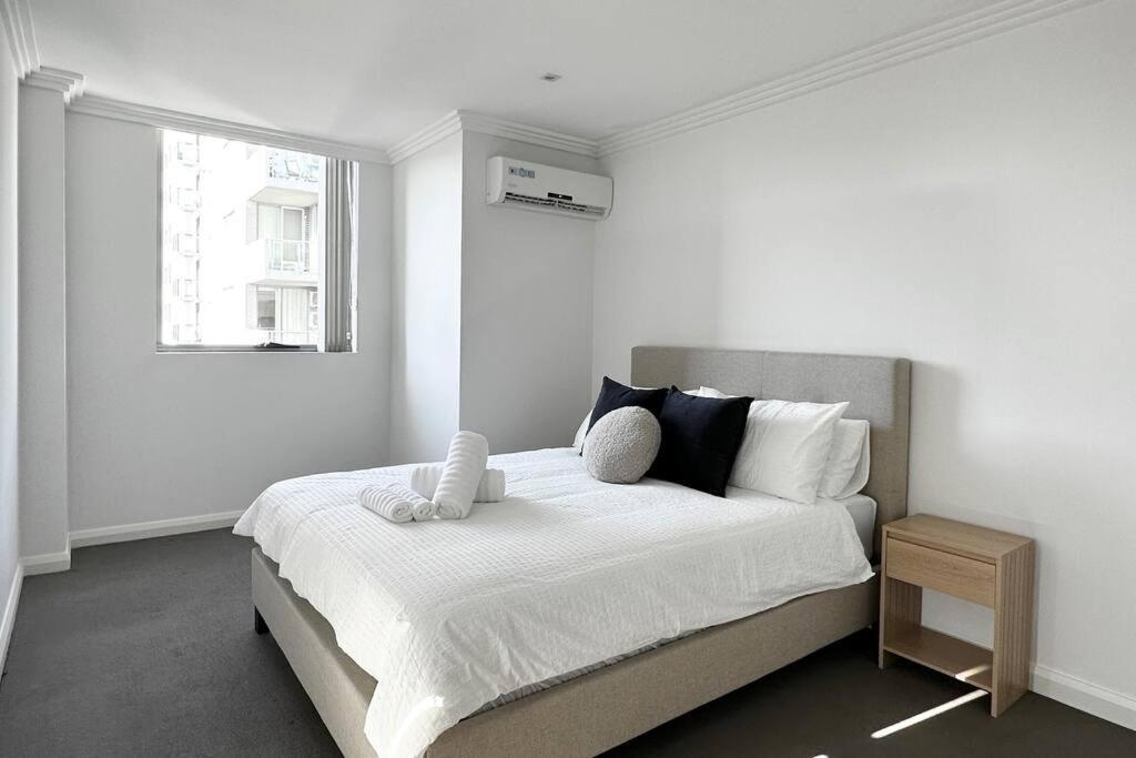 Apartment Stunning 4-bedroom