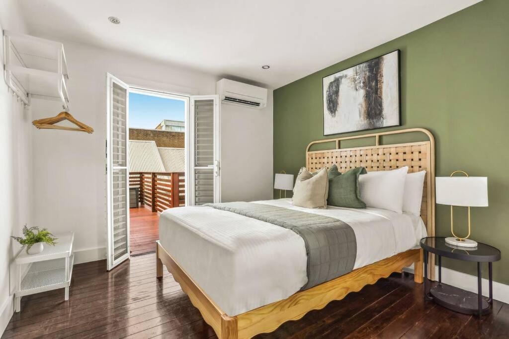 Rare 3bd Terrace - Mins Walk To Cbd Apartment *