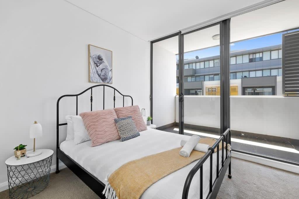 New 3br In Kingsgrove Sleeps 7 Apartment Sydney