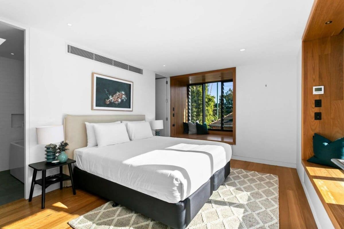 Holiday home Impeccable 3-bed Near The *