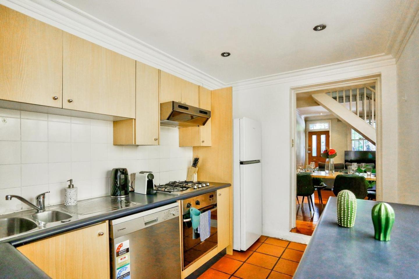 Holiday home Spacious 3 Bedroom On The Edge Of Downtown Darghan St 2 E-bikes Included *