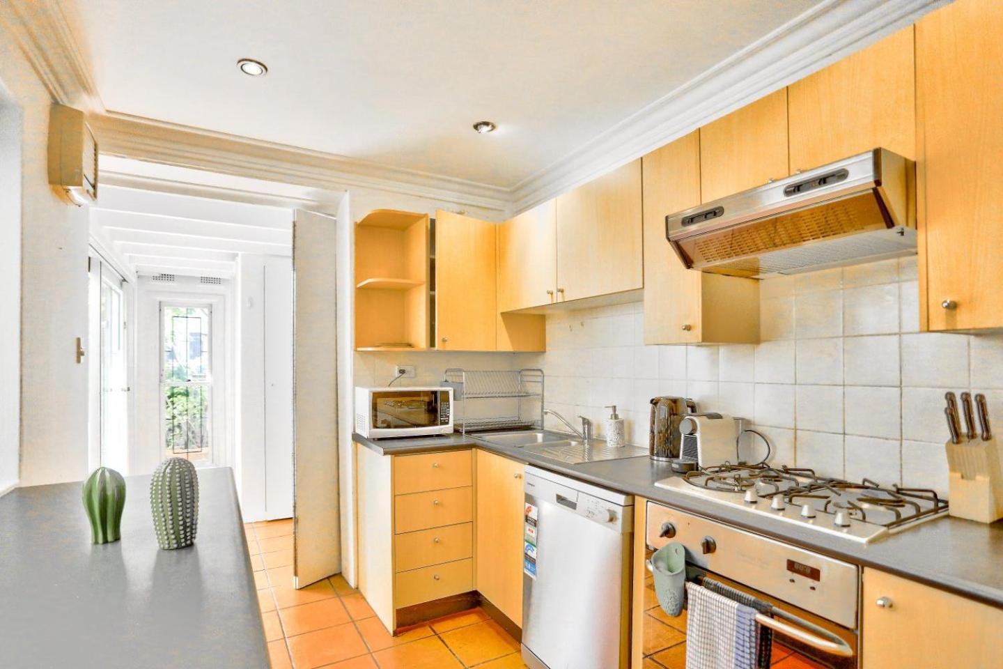 Holiday home Spacious 3 Bedroom On The Edge Of Downtown Darghan St 2 E-bikes Included *