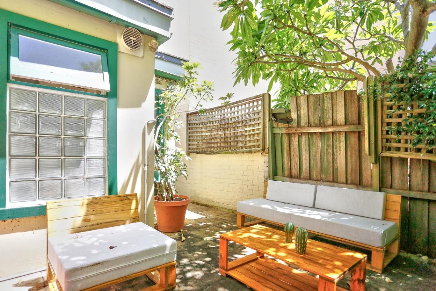 Spacious 3 Bedroom On The Edge Of Downtown Darghan St 2 E-bikes Included Holiday home
