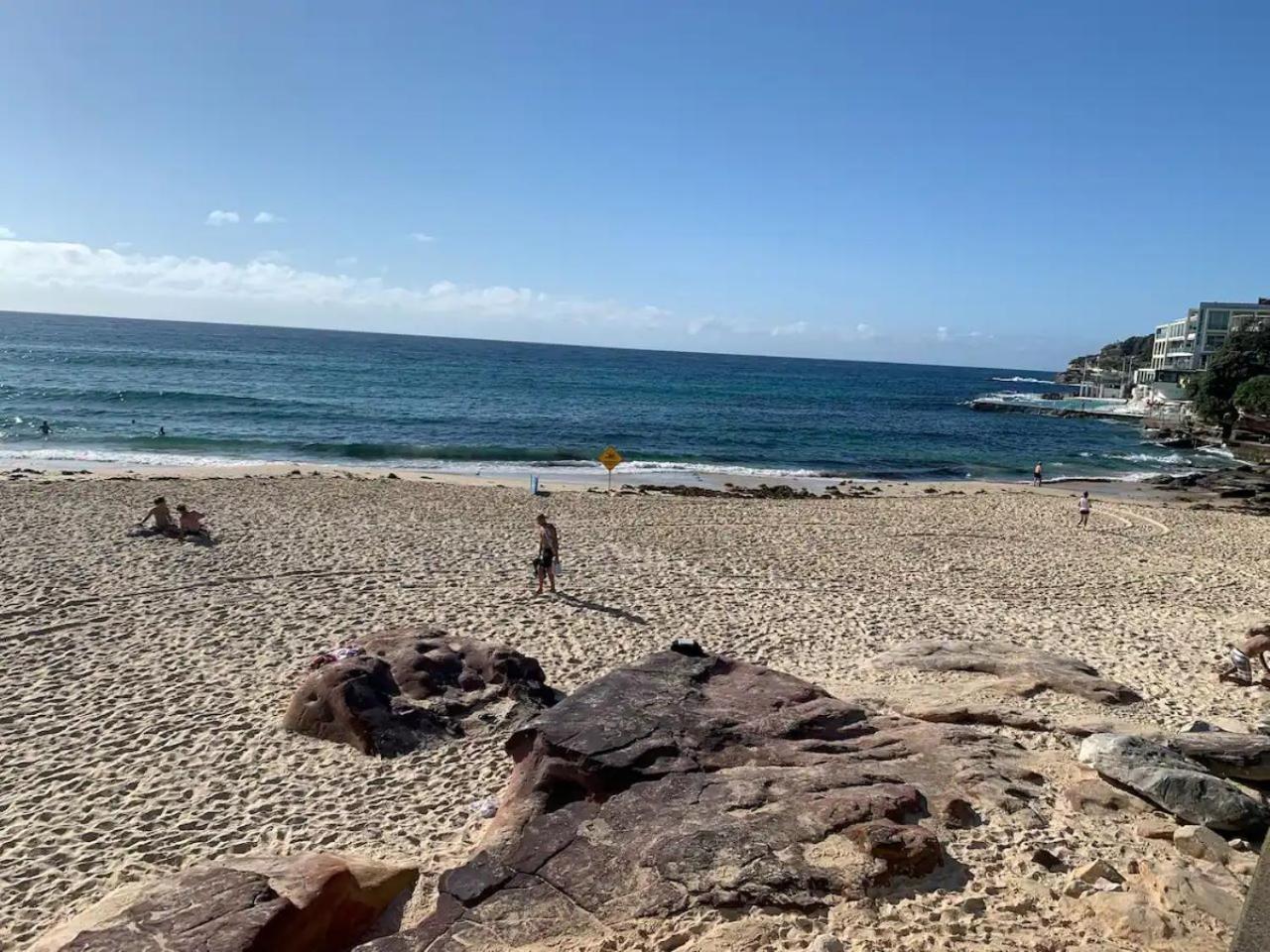 Open-plan 2br Unit With Parking In Prime Bondi * Sydney