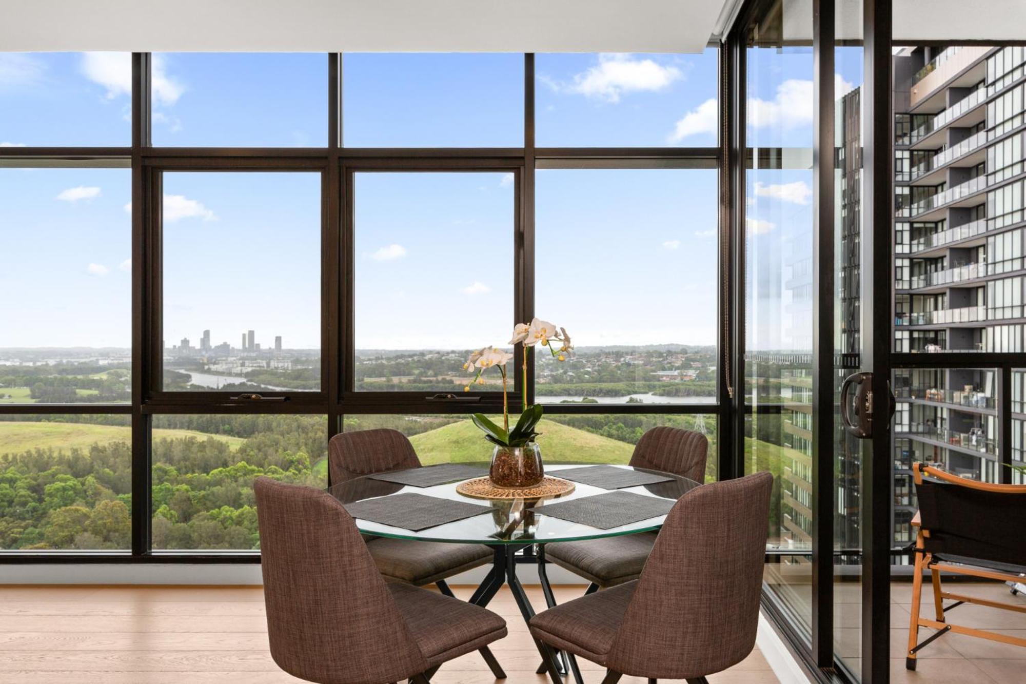 Chic 1-bed With Pool By River Ferry & Amenities *