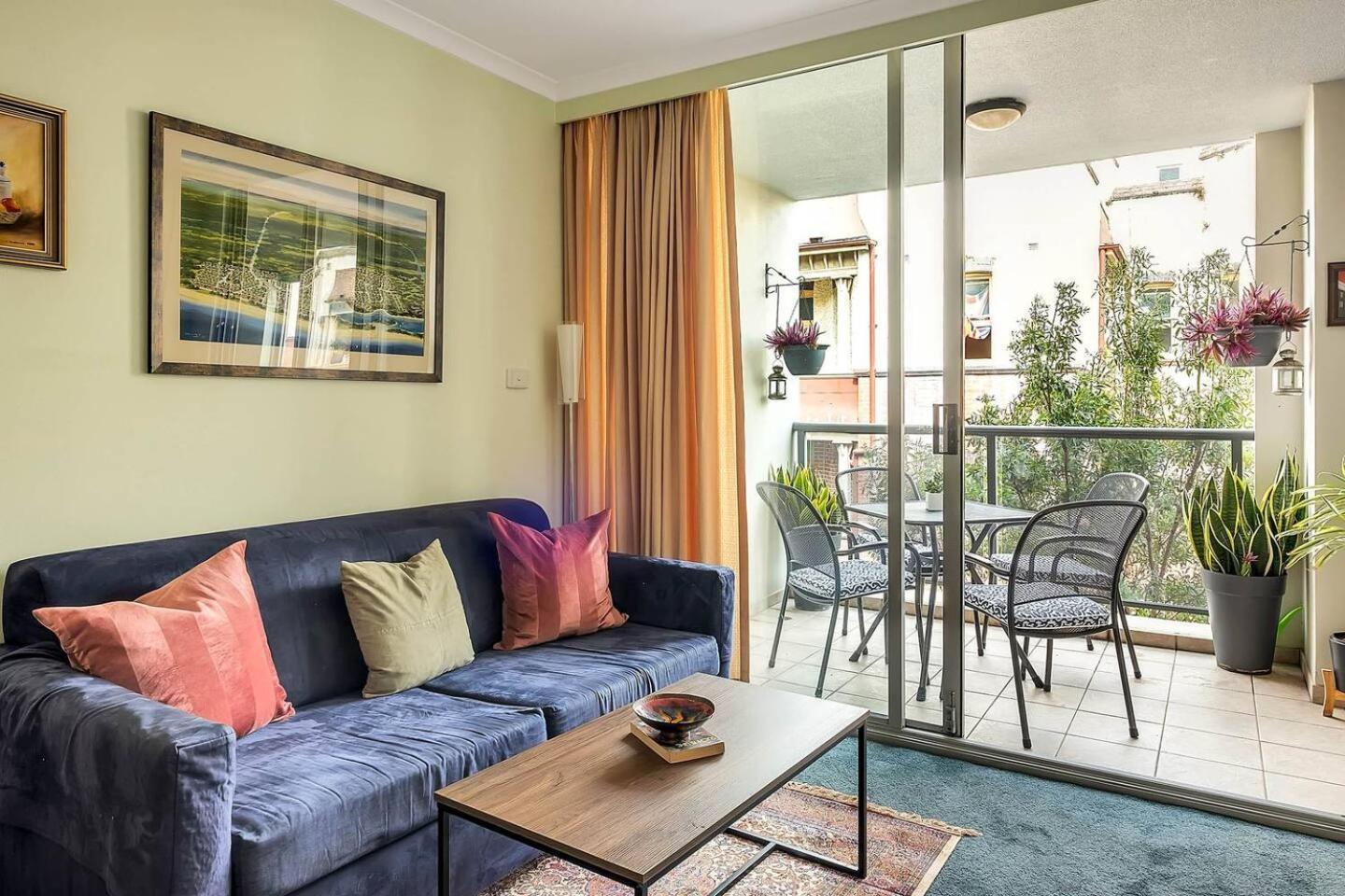 Charming Chippendale Escape With Rooftop Pool