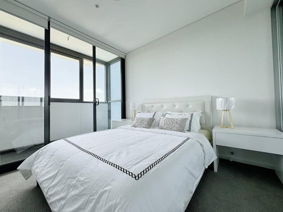 Modern 2brs@ Close2 Olympic Park Apartment *