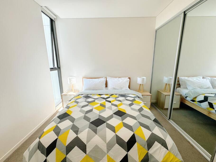 Apartment Modern 2brs@ Close2 Olympic Park Sydney