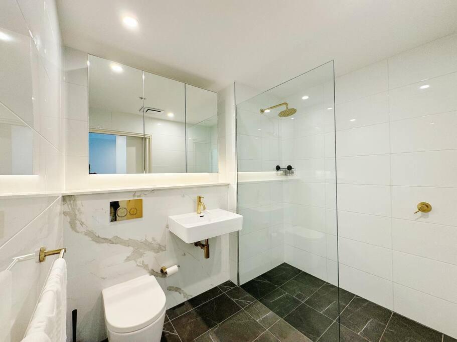 Modern 2brs@ Close2 Olympic Park * Sydney