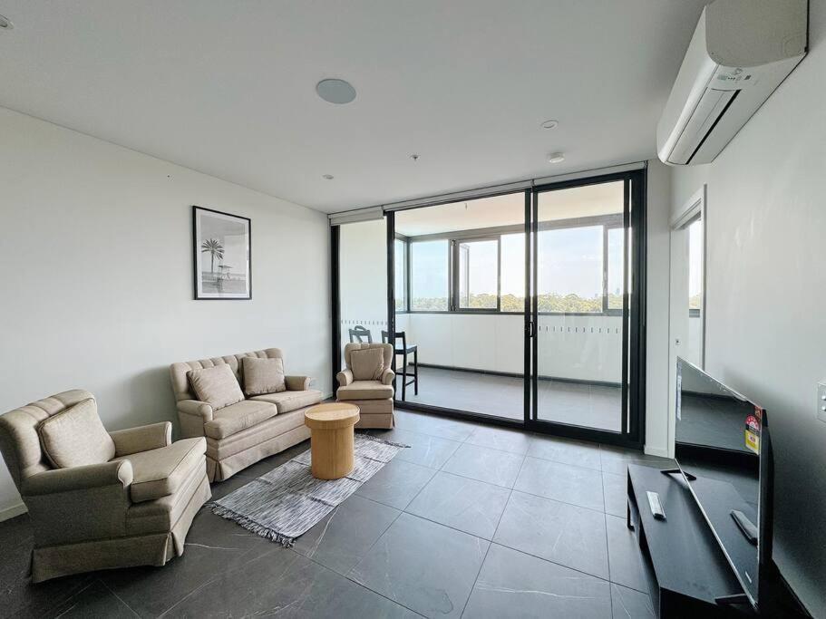 Modern 2brs@ Close2 Olympic Park *