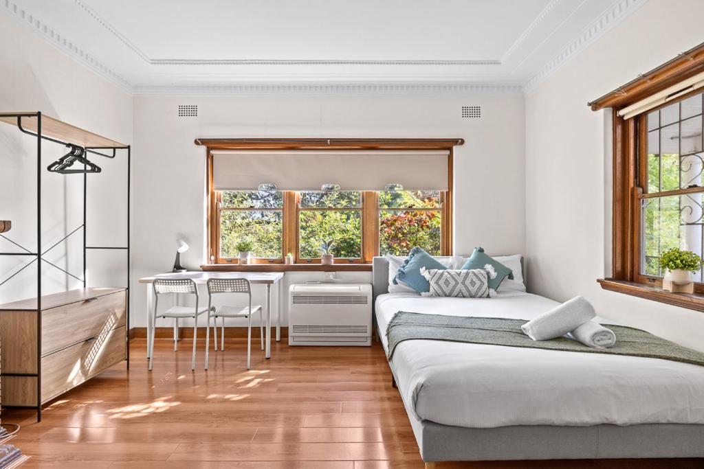Cozy Lindfield Stayz Guest house