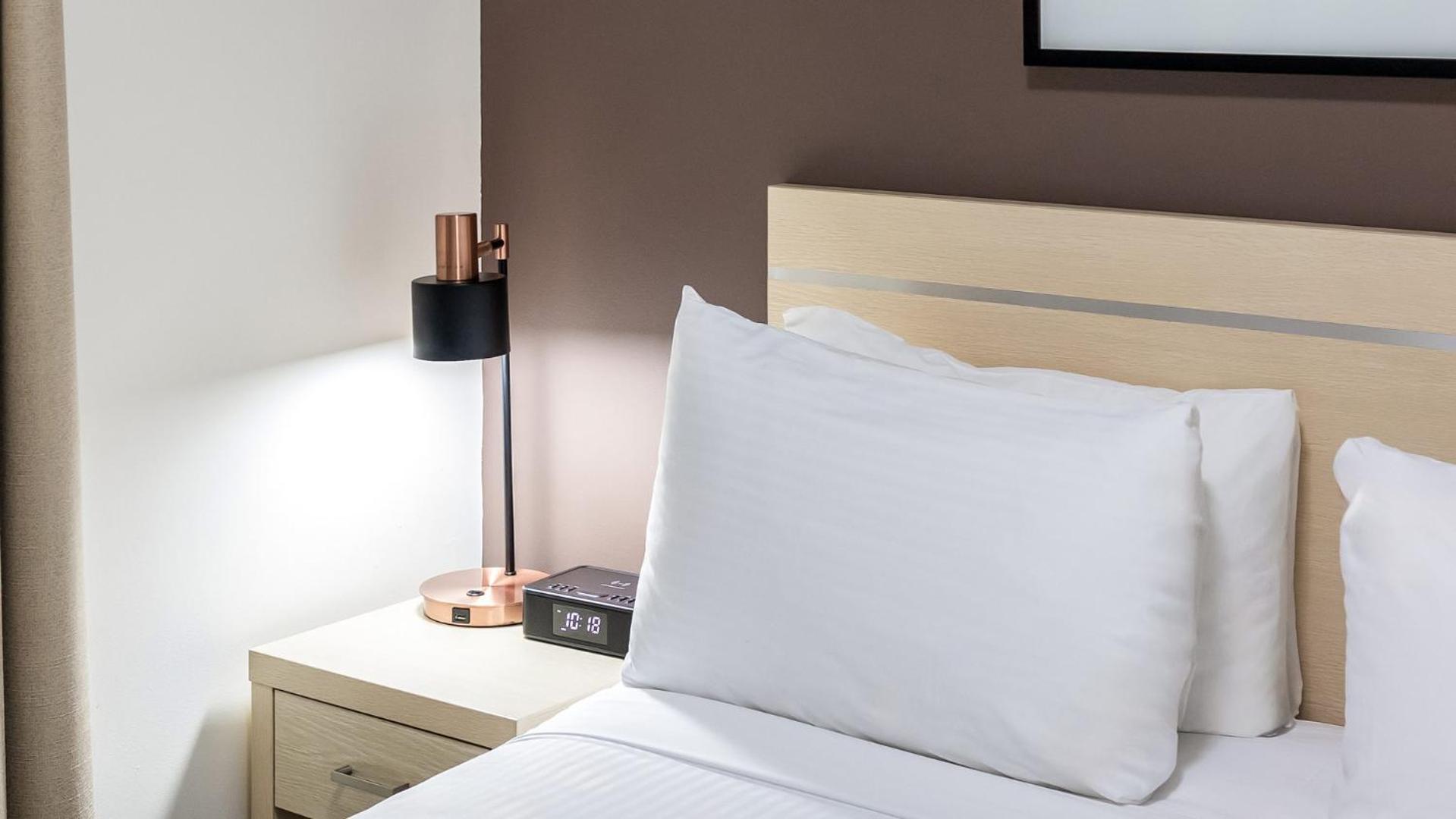 Aparthotel Oaks Goldsbrough 4*