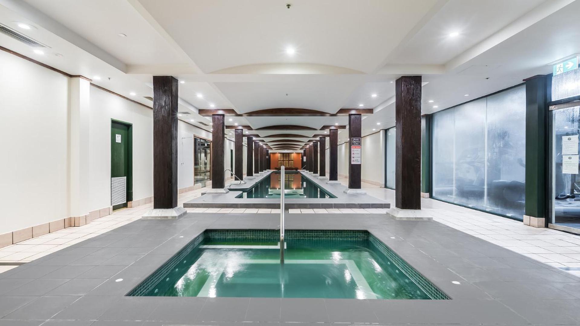 Oaks Goldsbrough Aparthotel 4*