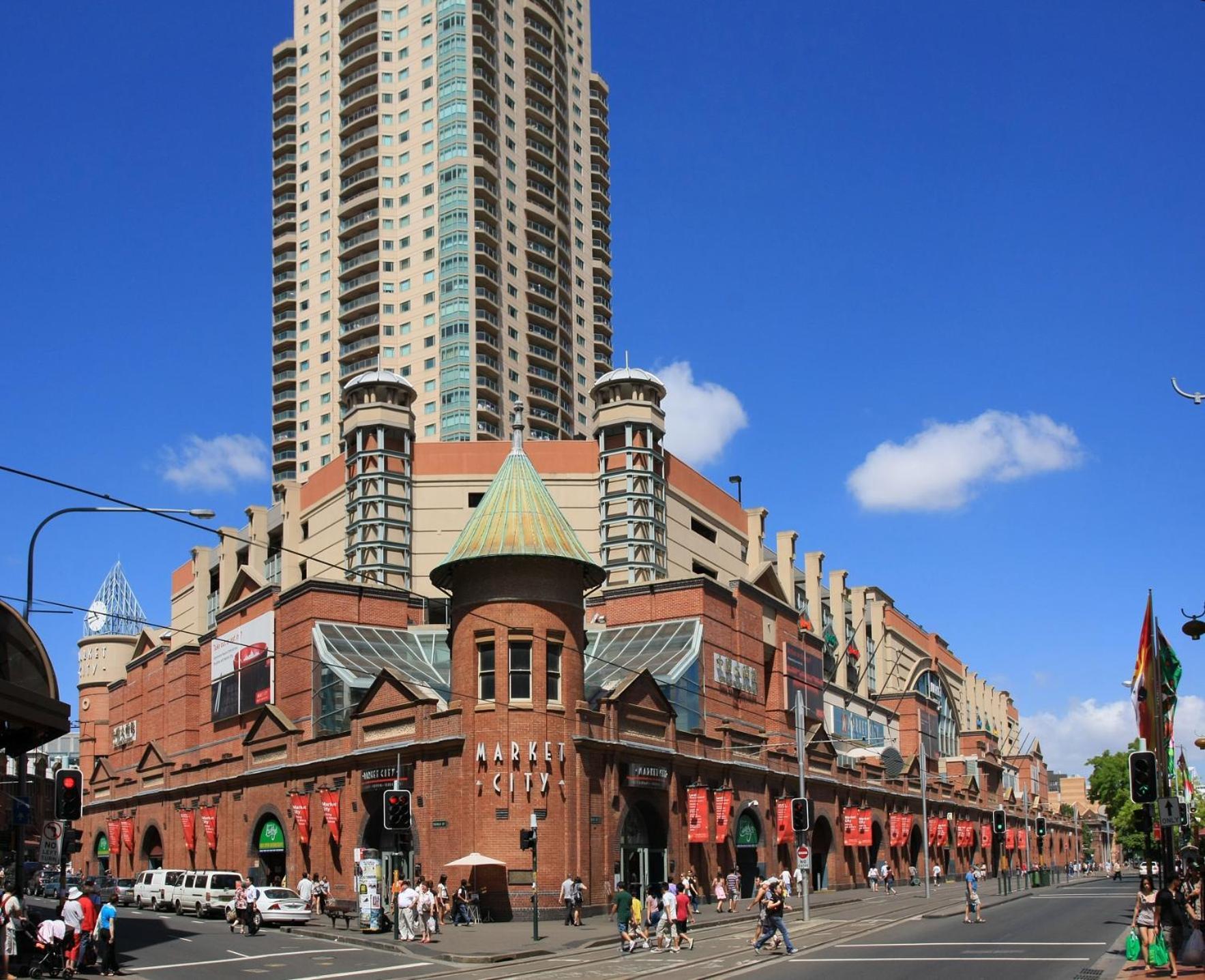 Vintage Charm Oasis - Cbd Living With Parking