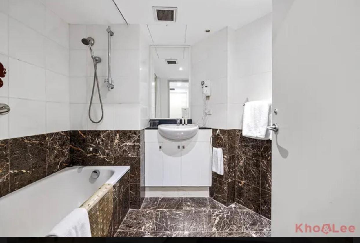 Darling Harbour Apartment *