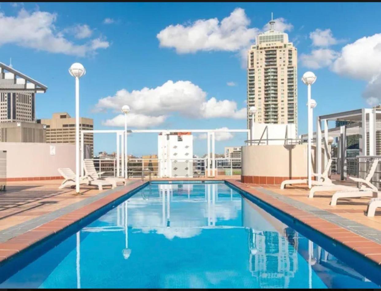 Darling Harbour Apartment