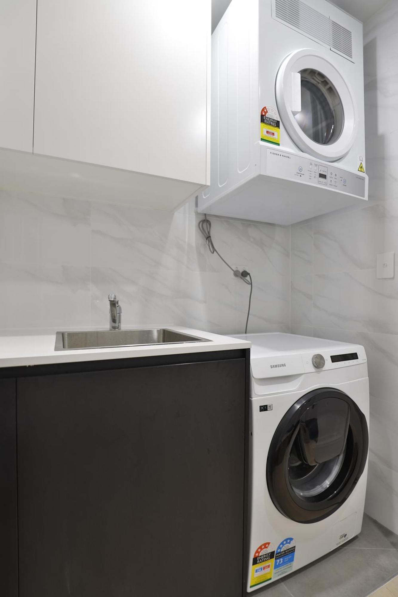 Apartamento Chic Zenith Retreat -vista, Skylight, Parking
