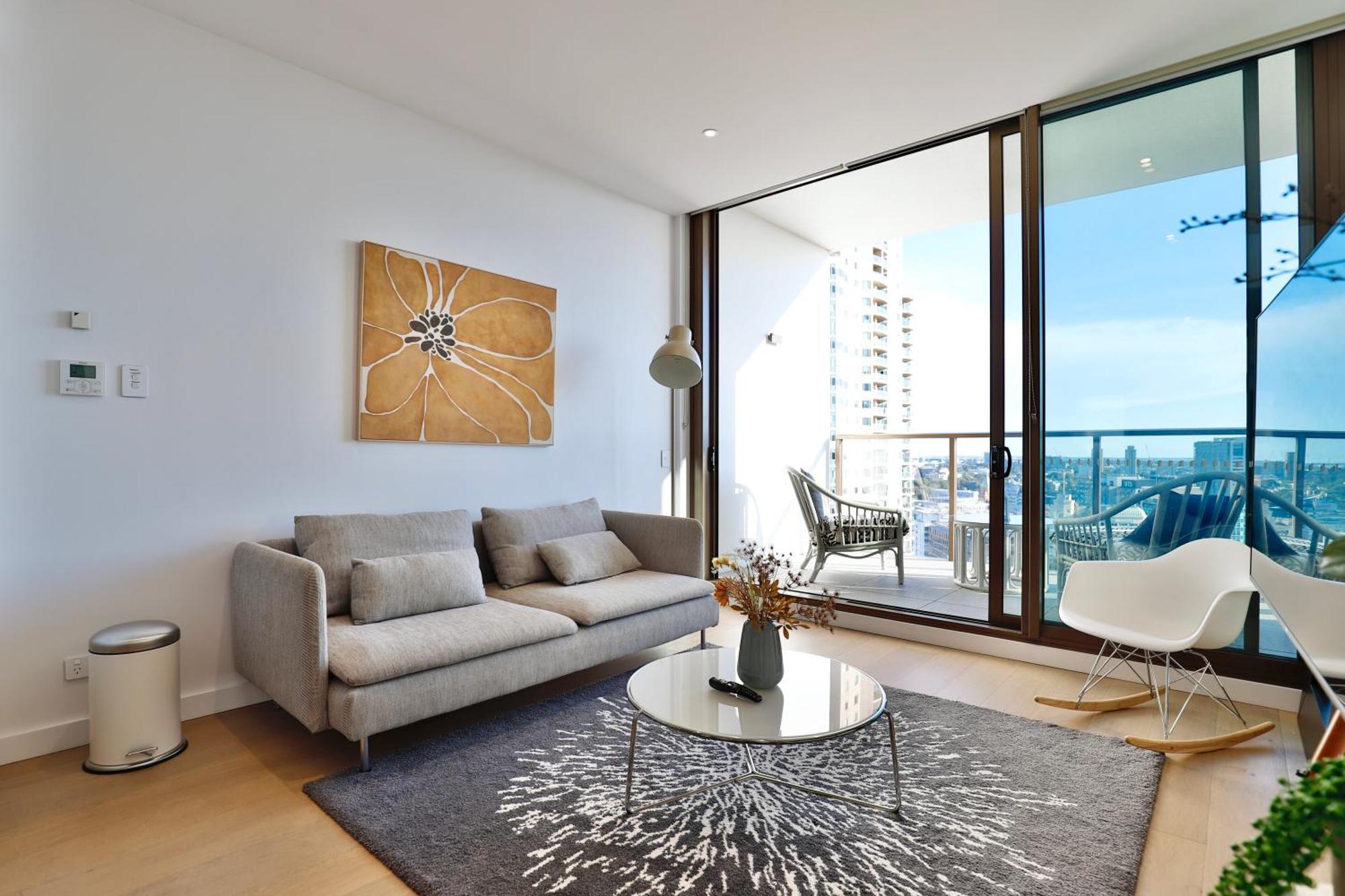 Chic Zenith Retreat -vista, Skylight, Parking