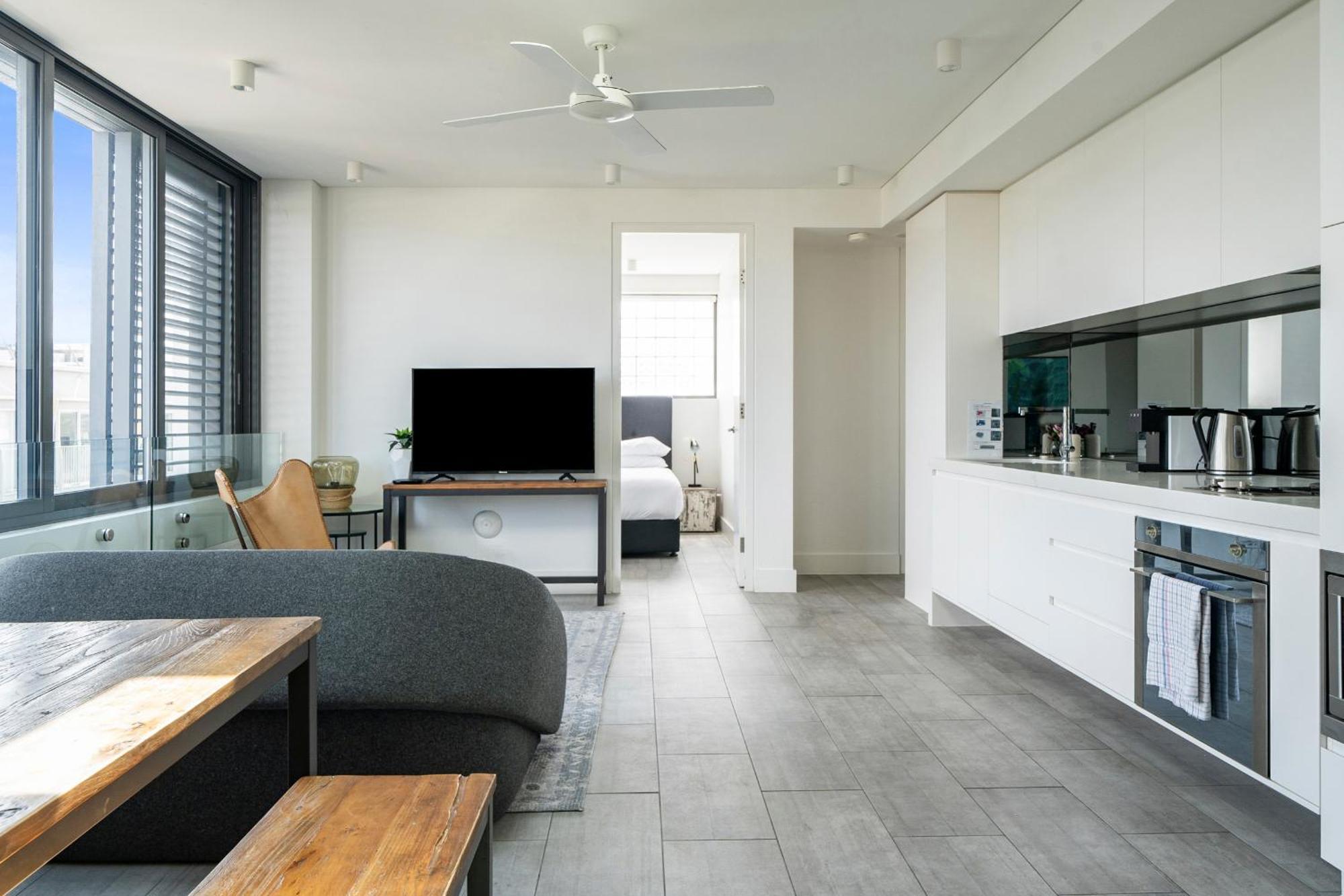 Apartment Radiant 2br Top-level Unit With Wi-fi Near Bondi *
