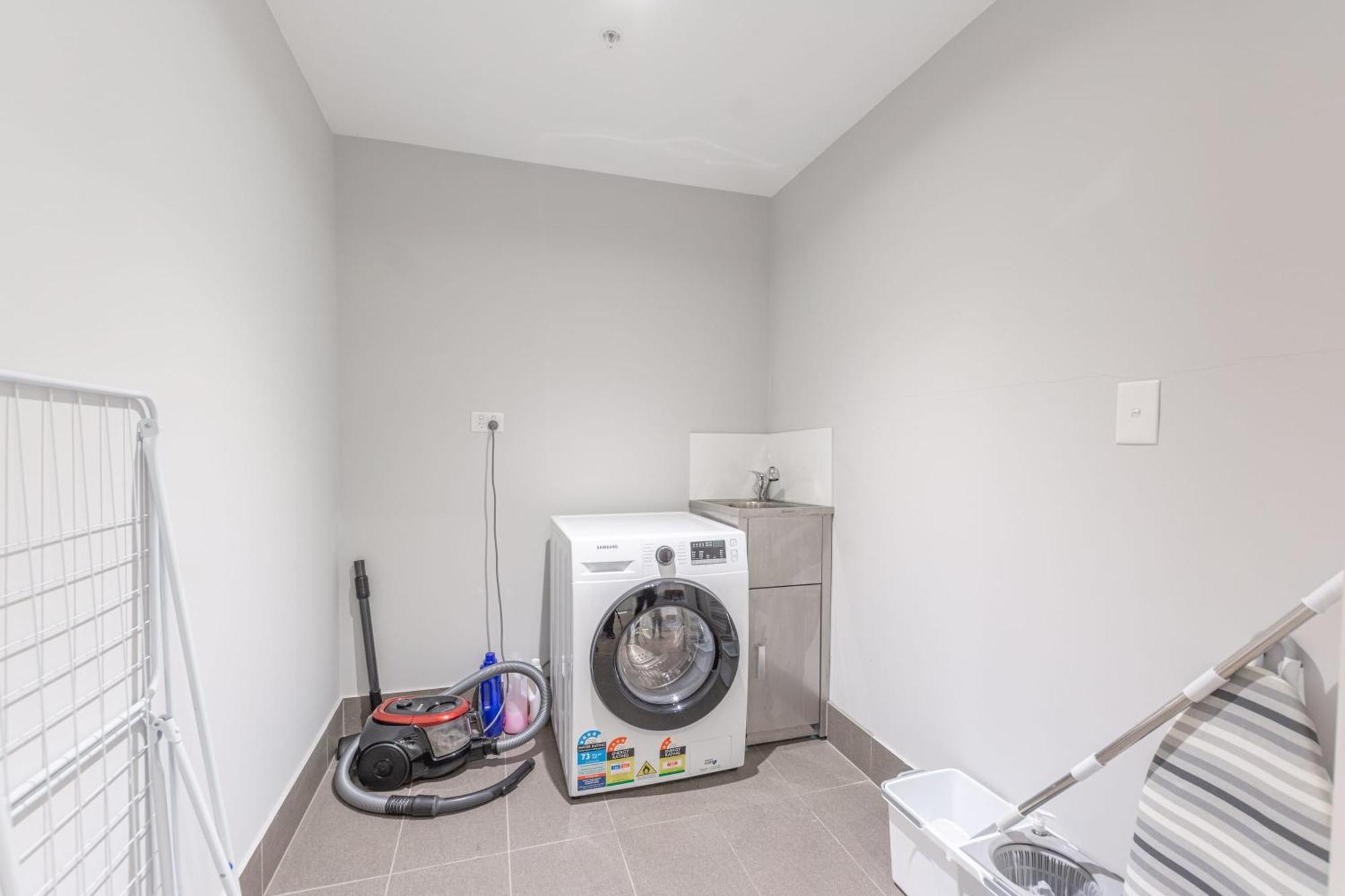 Comfy Designed 2bd W Near Bennelong Bridge Apartment *