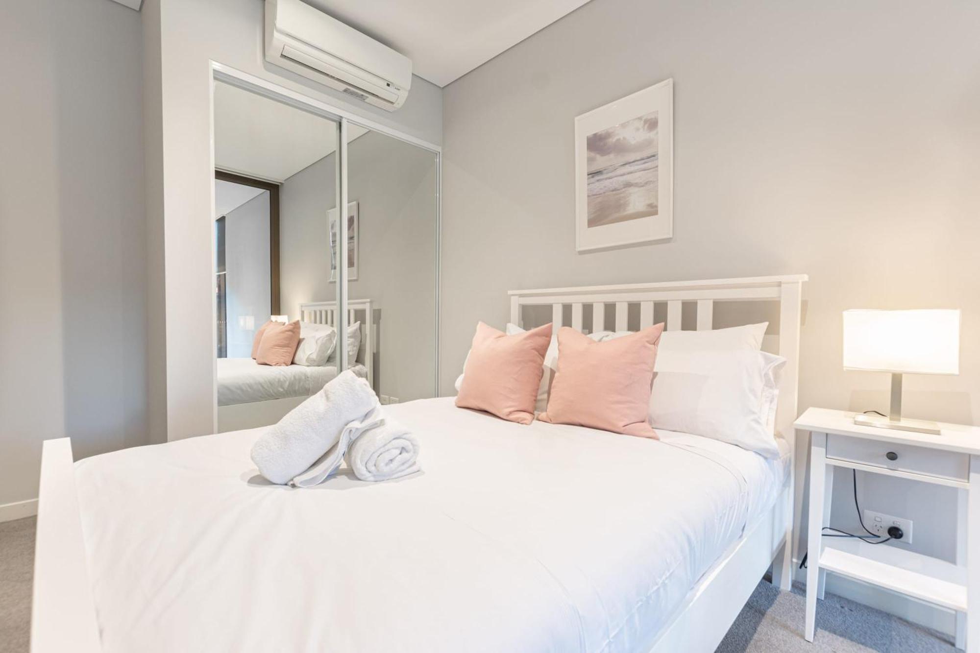 Comfy Designed 2bd W Near Bennelong Bridge *