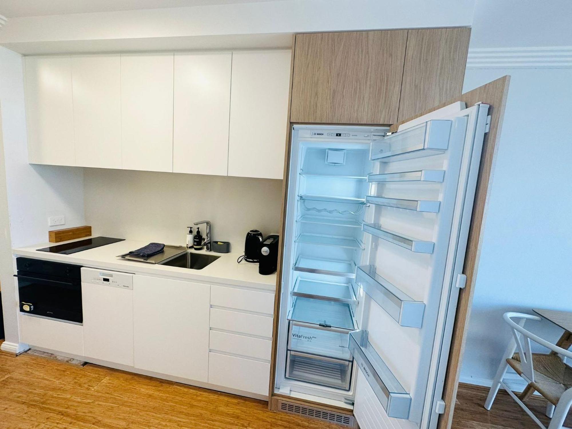 Apartment Sunny Bondi Studio Parking Couples Families Sydney
