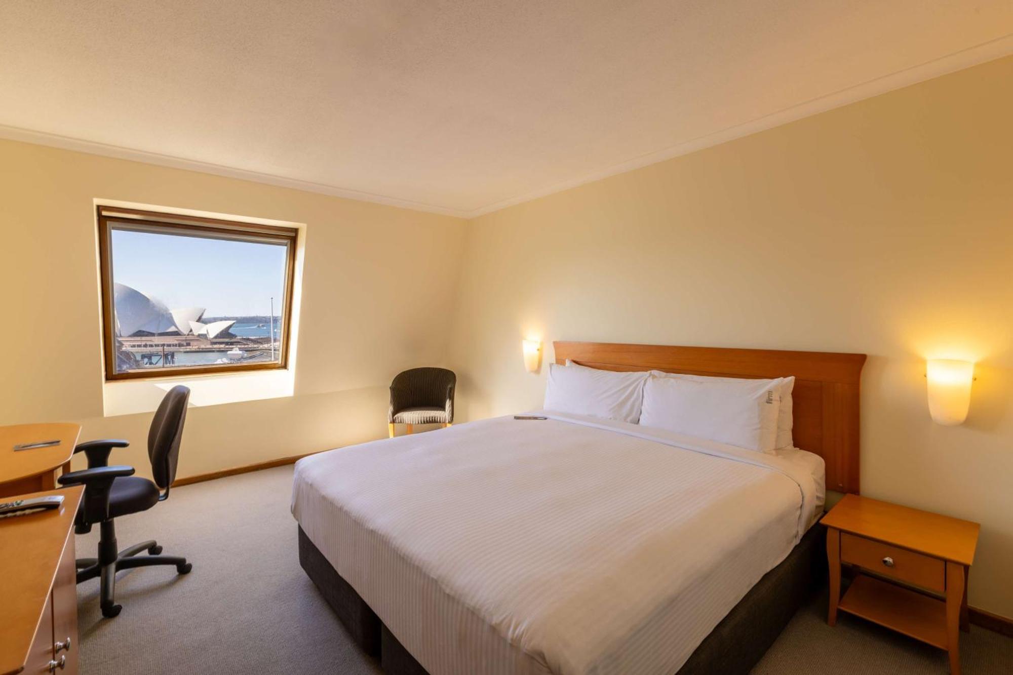 Harbour Hotel 4*