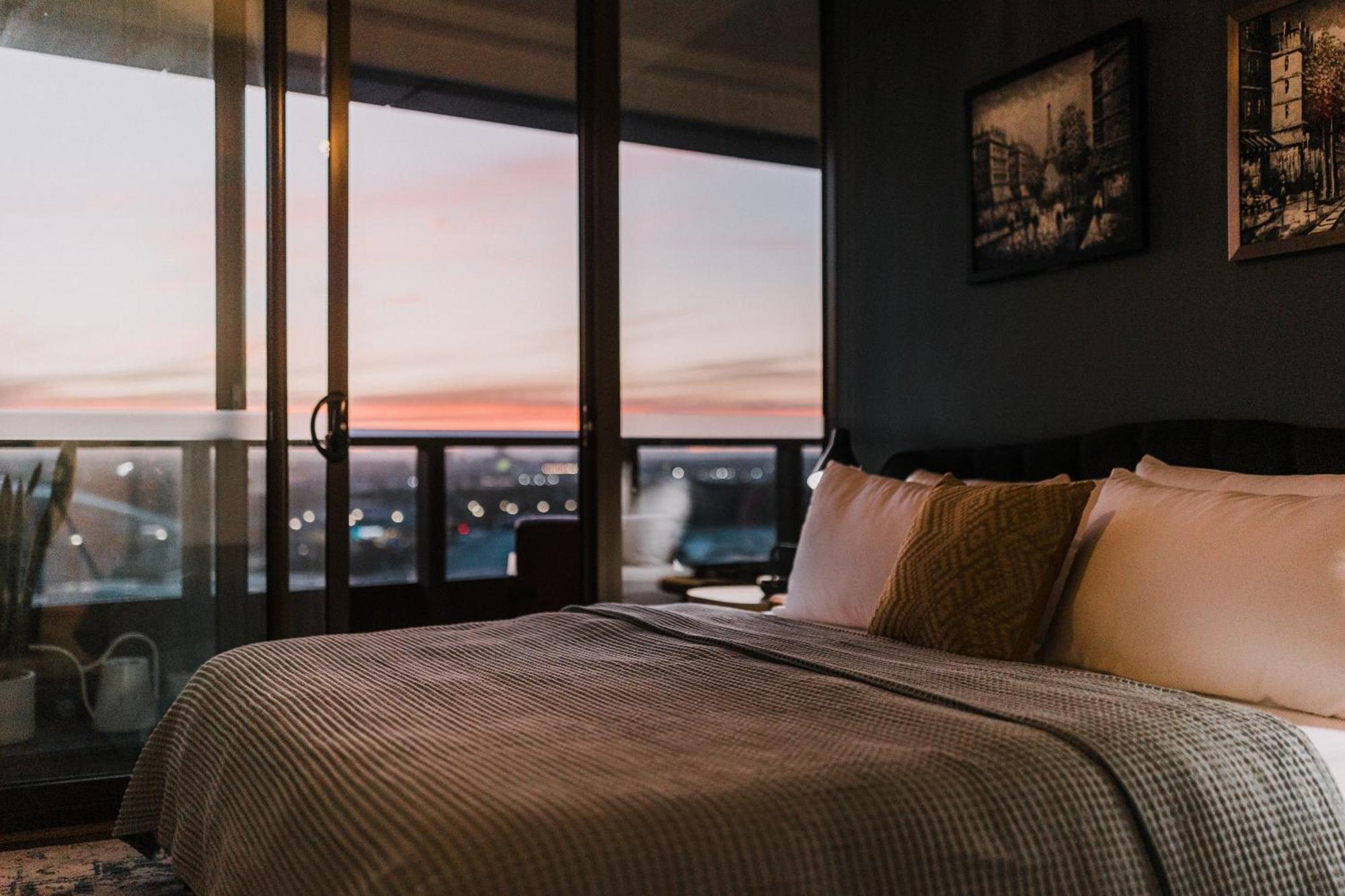 Twilight Olympic Park 2x King-beds Lux Apartment
