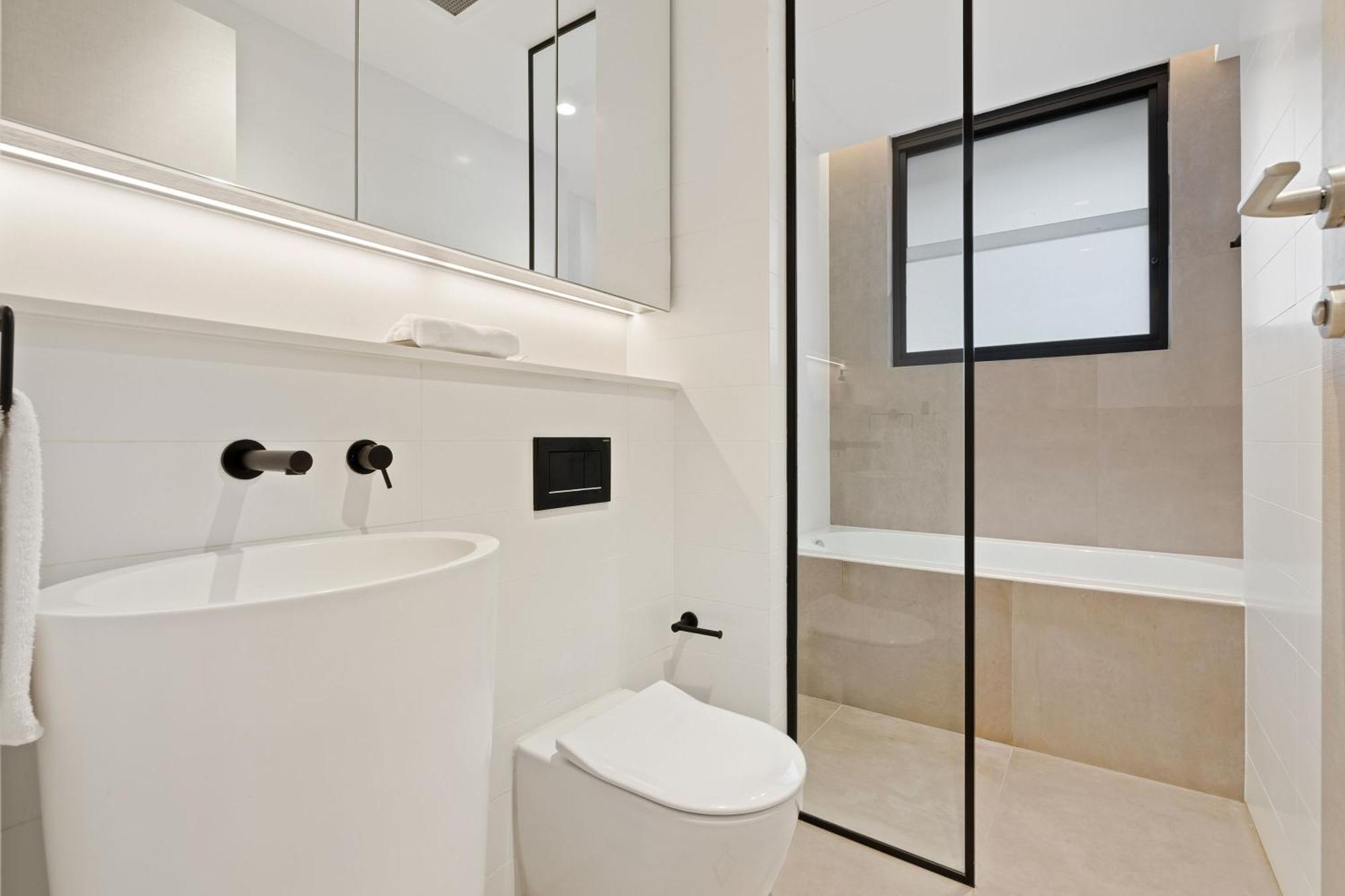 Apartment Stylish 1br With Balcony Near Coogee *
