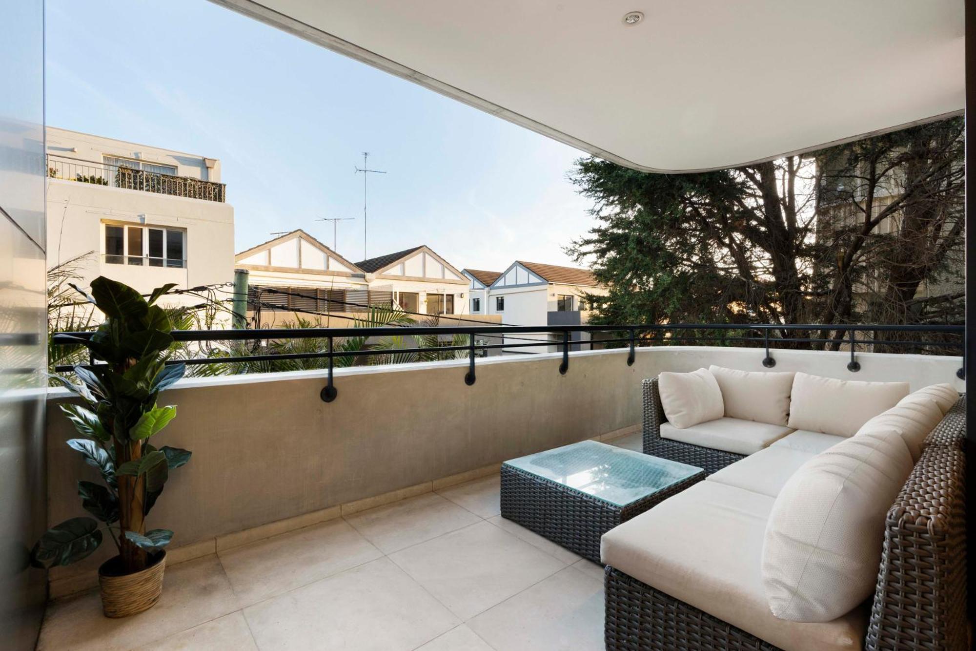 Stylish 1br With Balcony Near Coogee *