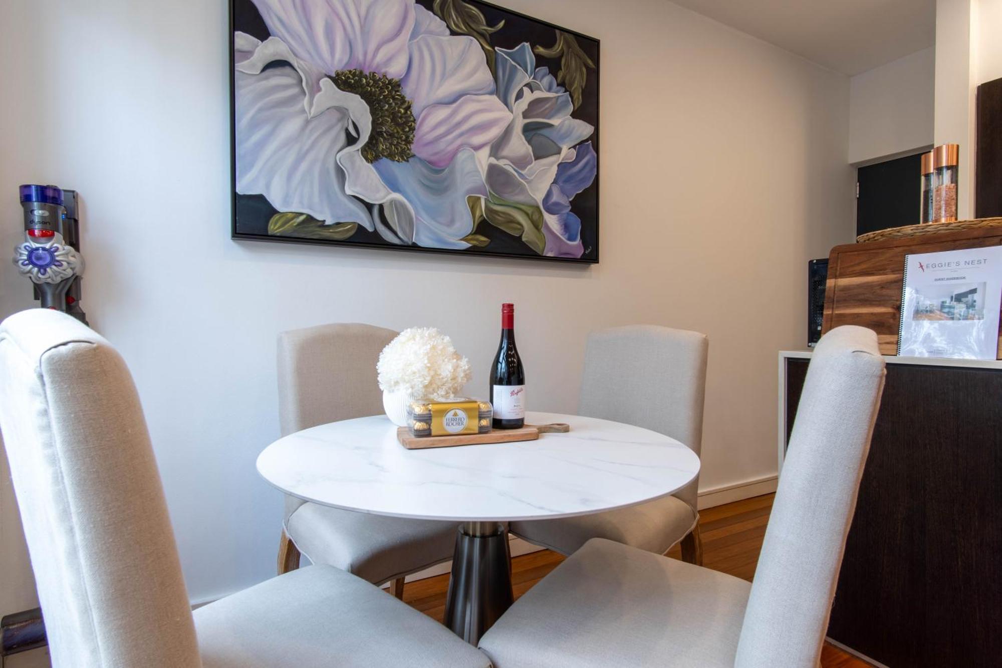 Eggie's Nest - Luxury * Sydney