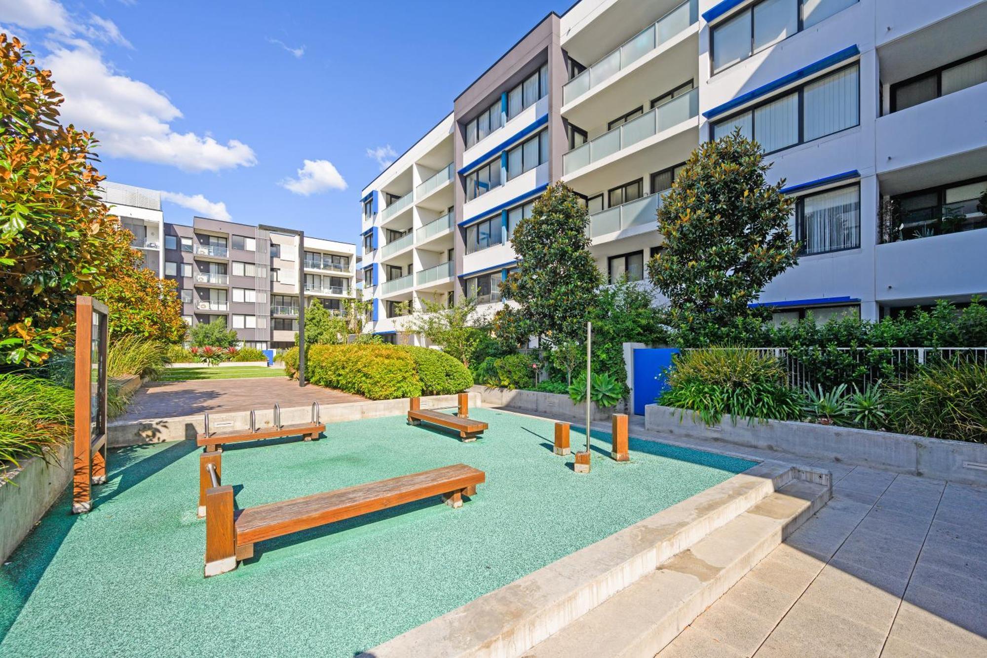 Campsie 2 Bedroom Shop&parking * Sydney