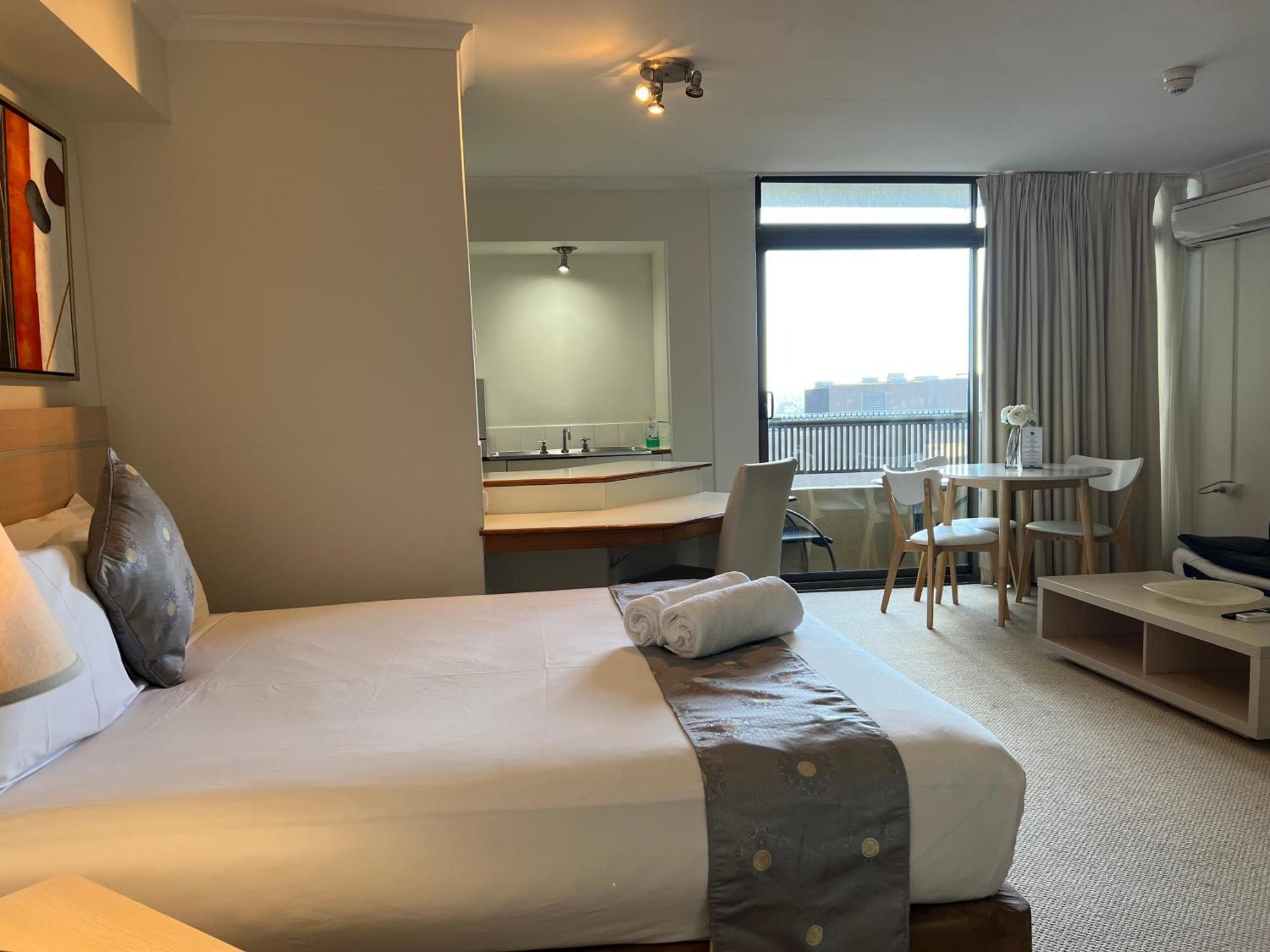 Paxsafe Hyde Park Private Apartment Sydney