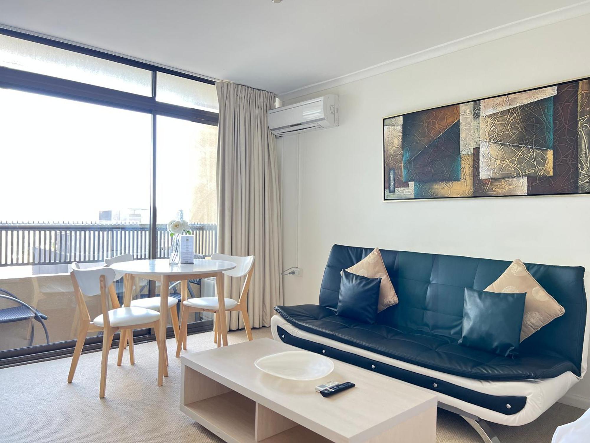 Paxsafe Hyde Park Private Apartment
