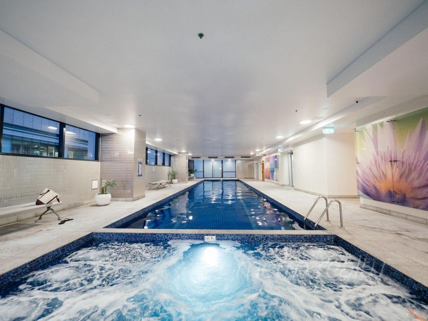 Apartment 91 Liverpool Street, World Tower *