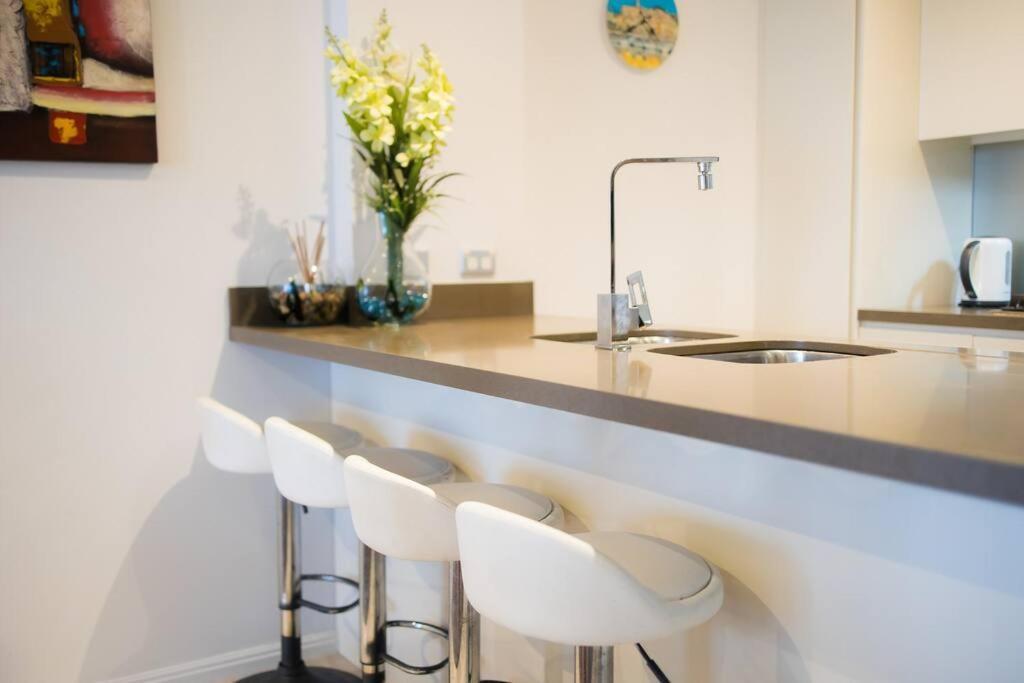 Lovely With Pool In Zetland Apartamento
